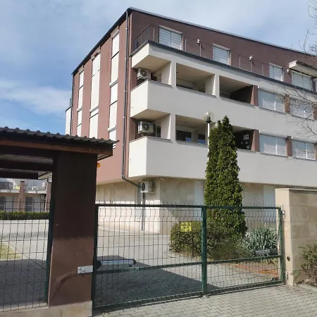 Apartment Silver *
